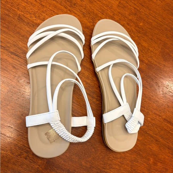 Shoes - Elegant White Strappy Sandals